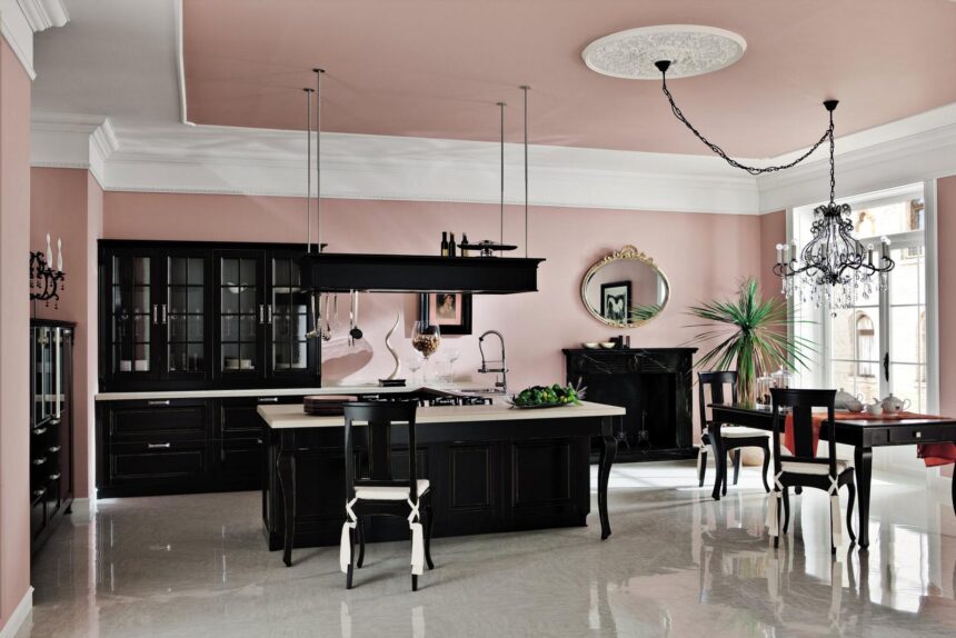 Queen кухня, Old Line